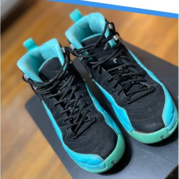 Size 7Y Jordan’s - Picture 3 of 4